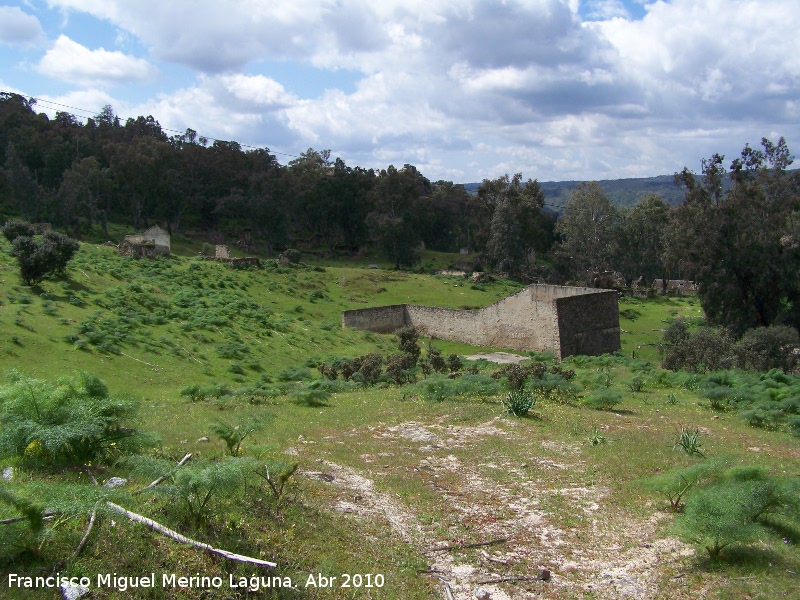 Poblado de la Lancha - Poblado de la Lancha. Frontn y viviendas al fondo