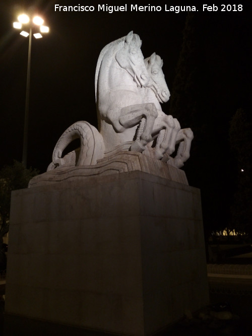 Fuente de la Plaza del Imperio - Fuente de la Plaza del Imperio. 