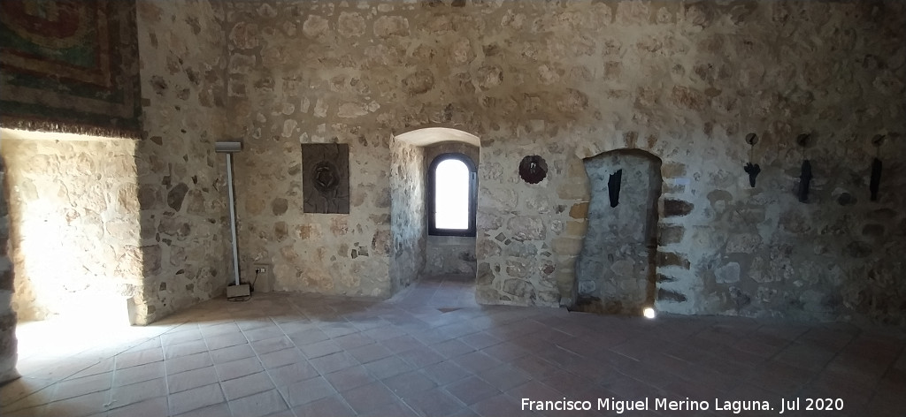 Castillo de Olvera - Castillo de Olvera. Habit�culo de la Torre del Homenaje