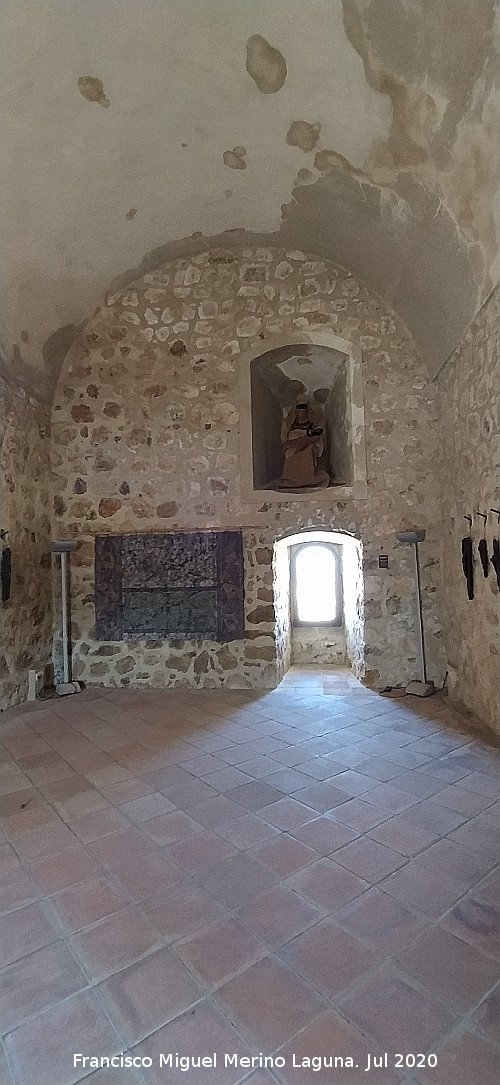 Castillo de Olvera - Castillo de Olvera. Habit�culo de la Torre del Homenaje