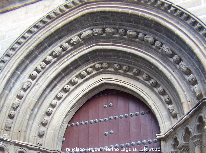 Iglesia de San Pablo. Portada de los Carpinteros - Iglesia de San Pablo. Portada de los Carpinteros. 