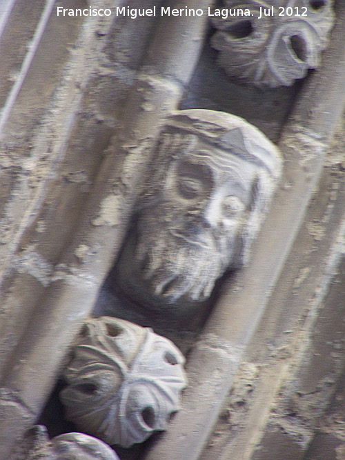 Iglesia de San Pablo. Portada de los Carpinteros - Iglesia de San Pablo. Portada de los Carpinteros. 