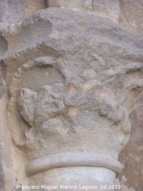 Iglesia de San Pablo. Portada de los Carpinteros - Iglesia de San Pablo. Portada de los Carpinteros. Capitel