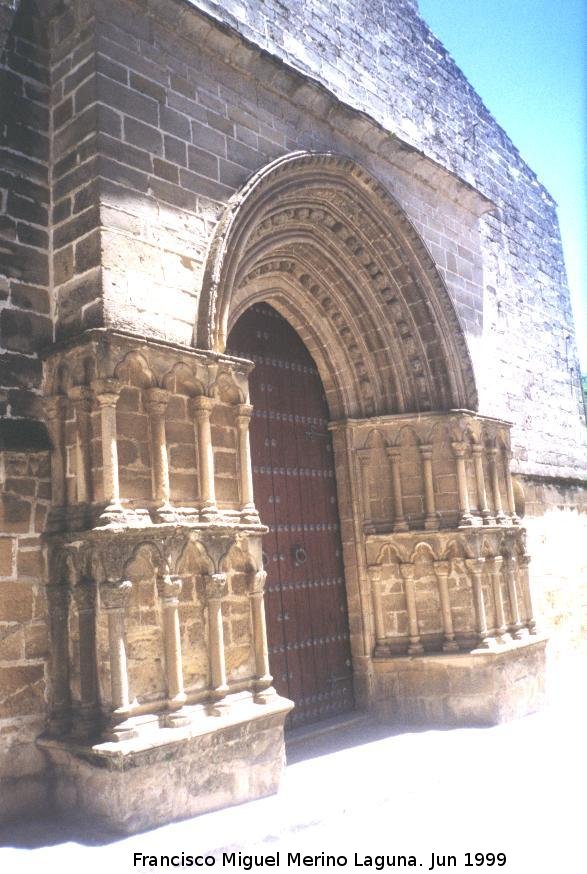 Iglesia de San Pablo. Portada de los Carpinteros - Iglesia de San Pablo. Portada de los Carpinteros. 