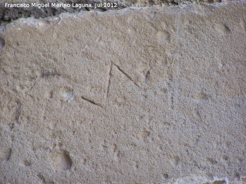 Iglesia de San Pablo. Marcas de Cantero y Cruces Grabadas - Iglesia de San Pablo. Marcas de Cantero y Cruces Grabadas. Marca de cantero