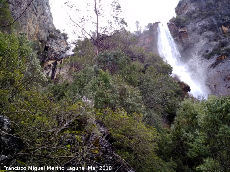 Cascada de la Osera - Cascada de la Osera. Abrigo de la Cascada y Cascada de la Osera