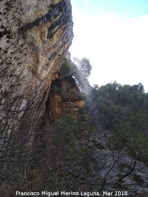 Abrigo de la Cascada - Abrigo de la Cascada. Cascada