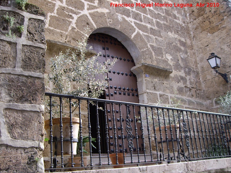 Iglesia de Santiago el Mayor - Iglesia de Santiago el Mayor. Puerta trasera