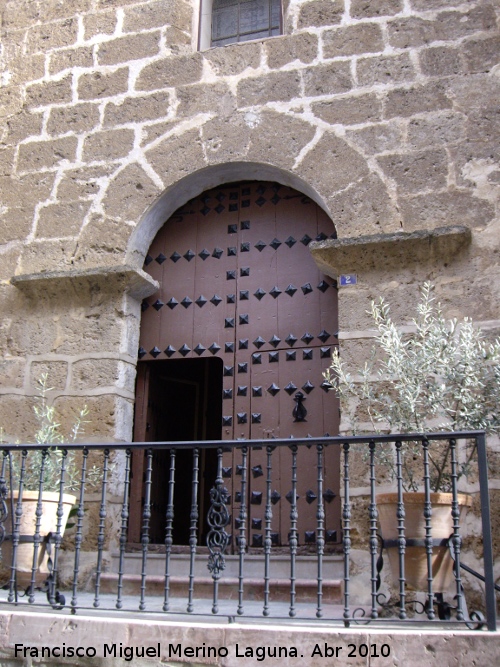 Iglesia de Santiago el Mayor - Iglesia de Santiago el Mayor. Puerta trasera