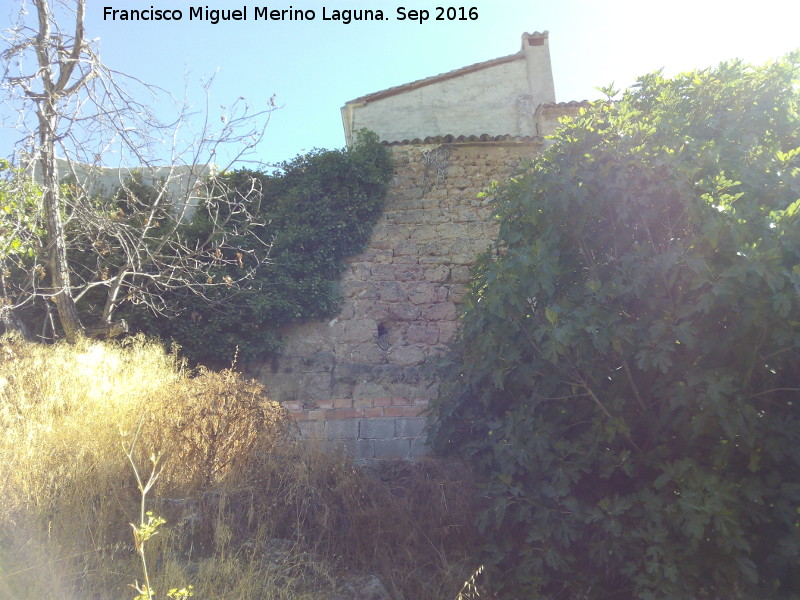 Ermita del Cristo de Chircales - Ermita del Cristo de Chircales. El muro ms antiguo