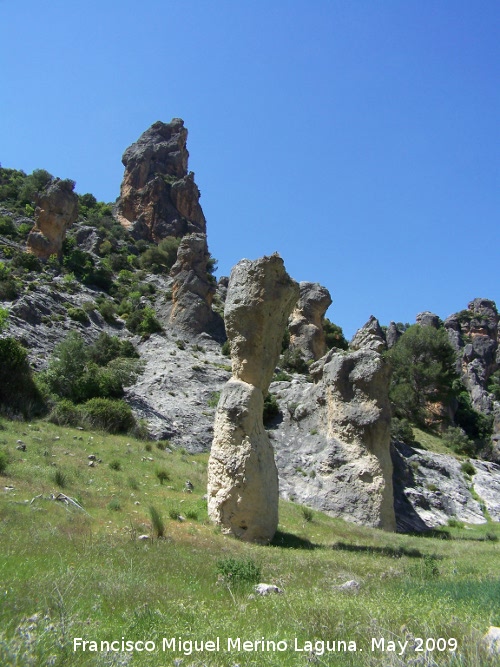 Caon de Pitillos - Caon de Pitillos. Formaciones de piedra caliza