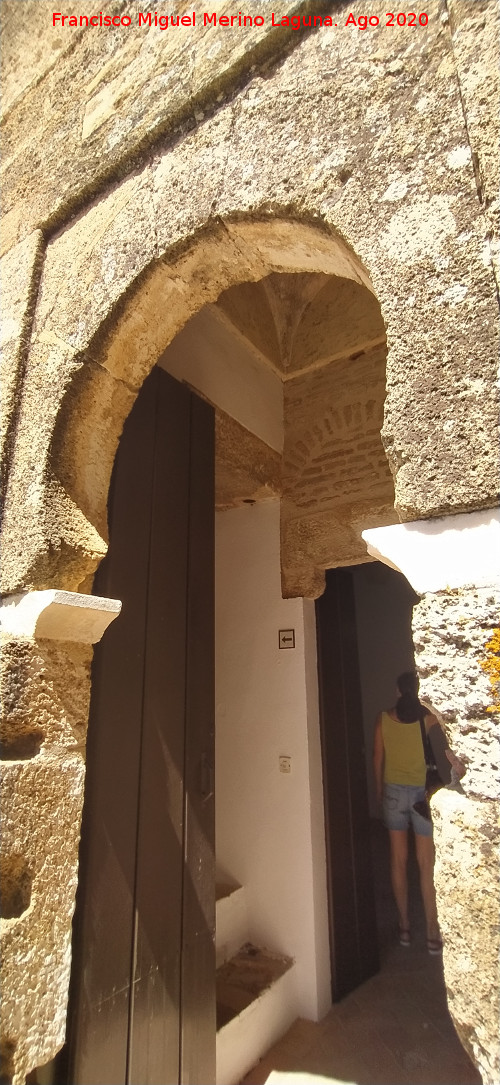 Alc�zar de la Puerta de Sevilla - Alc�zar de la Puerta de Sevilla. Puerta de la Torre del Oro