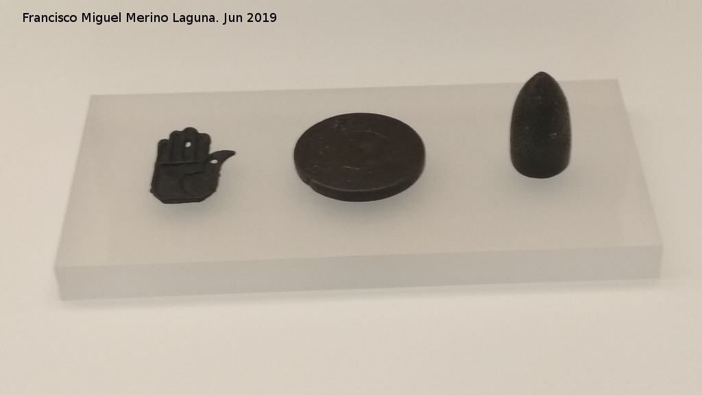Museo Arqueolgico de Granada - Museo Arqueolgico de Granada. Objetos de bronce musulmanes