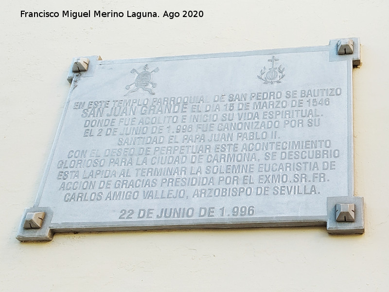 Iglesia de San Pedro - Iglesia de San Pedro. Placa de San Juan Grande