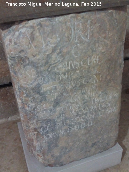Historia de Vilches - Historia de Vilches. Basa con inscripcin civil del siglo I-II. Museo Arqueolgico de Linares