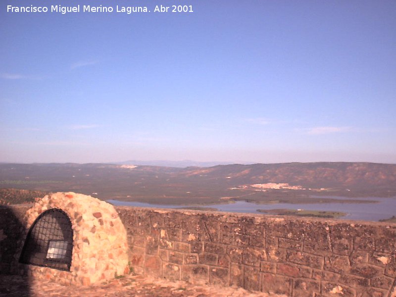 Castillo de Vilches - Castillo de Vilches. Vistas del Castillo. Pantano de Guadaln, Arquillos y Navas de San Juan