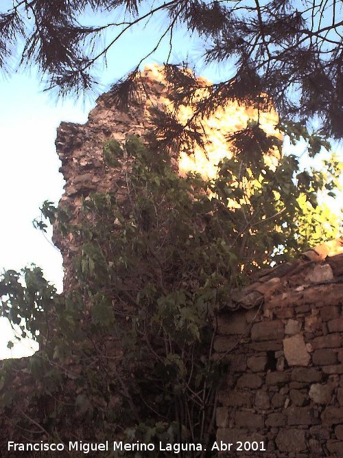 Castillo de Vilches - Castillo de Vilches. Restos de muralla