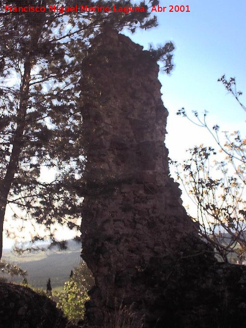 Castillo de Vilches - Castillo de Vilches. Restos de muralla