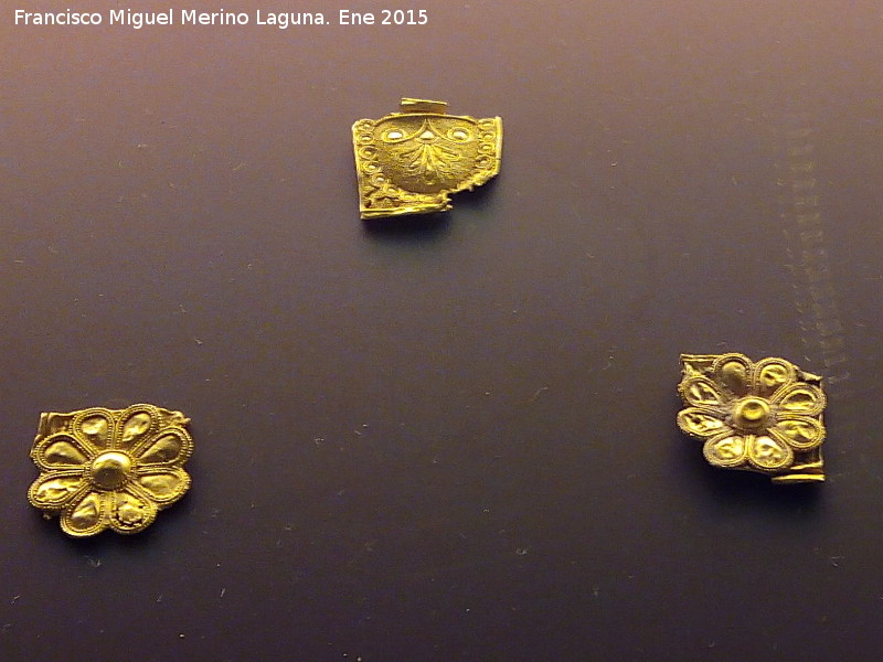 Oppidum de Giribaile - Oppidum de Giribaile. Piezas de oro de diadema. Museo Arqueolgico de Jan