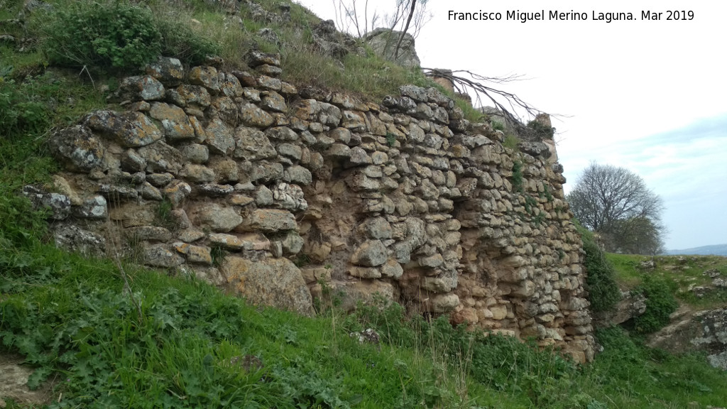 Castillo de Giribaile - Castillo de Giribaile. Muralla Norte