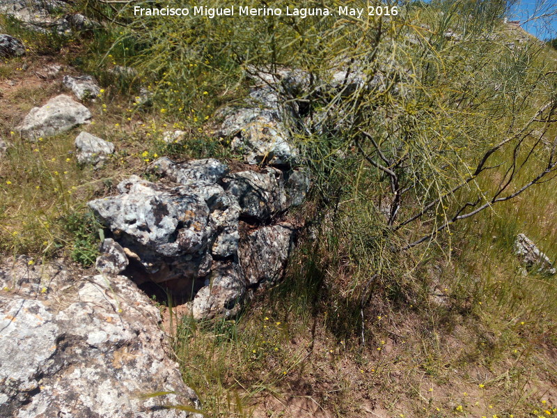 Poblado prehistrico del Cerro del Salto - Poblado prehistrico del Cerro del Salto. Muralla