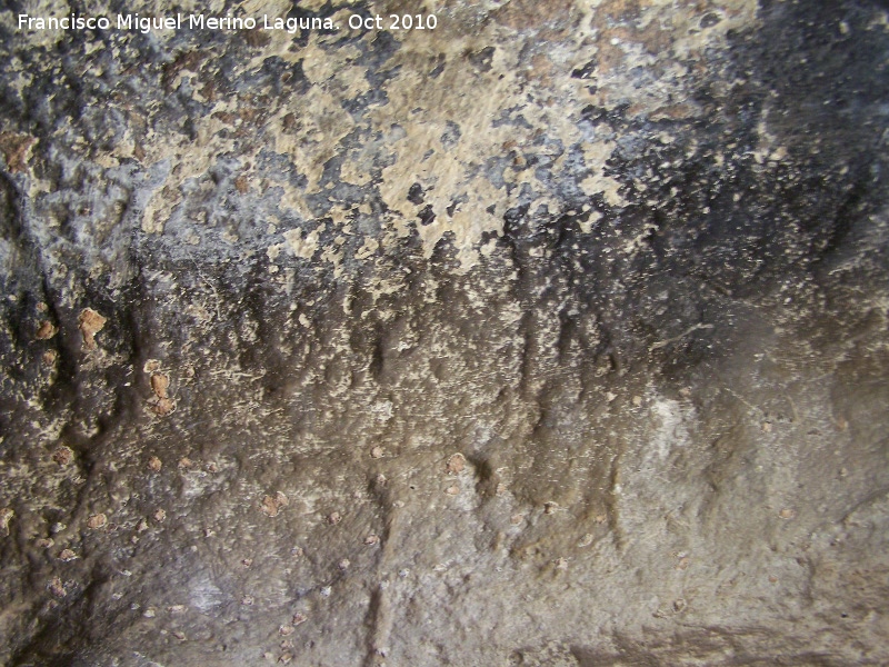 Petroglifos rupestres de la Piedra Hueca Grande - Petroglifos rupestres de la Piedra Hueca Grande. Petroglifos II Smbolos 4,9,2,7 rayas formndo smbolos