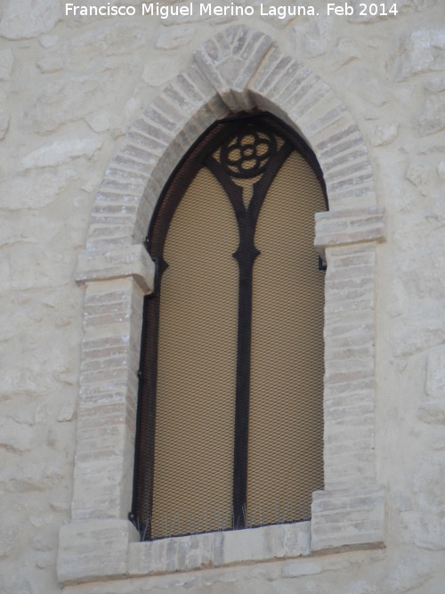 Iglesia de Ntra Sra de Gracia - Iglesia de Ntra Sra de Gracia. Ventana alta de arco apuntado