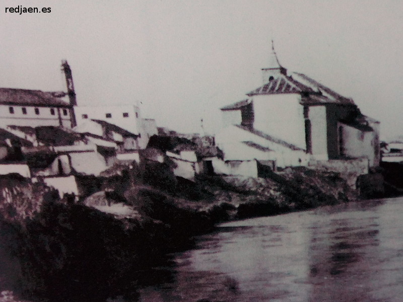 Ayuntamiento de Villanueva de la Reina - Ayuntamiento de Villanueva de la Reina. Inundaciones de 1963, a la izquierda