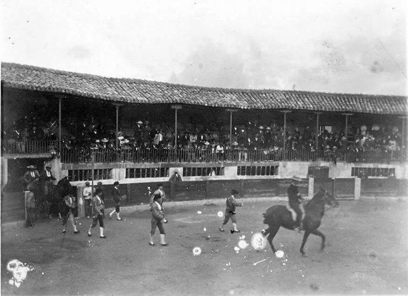 Plaza de Toros - Plaza de Toros. 1900