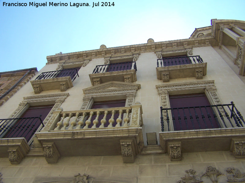 Crculo Mercantil - Crculo Mercantil. Balcones laterales