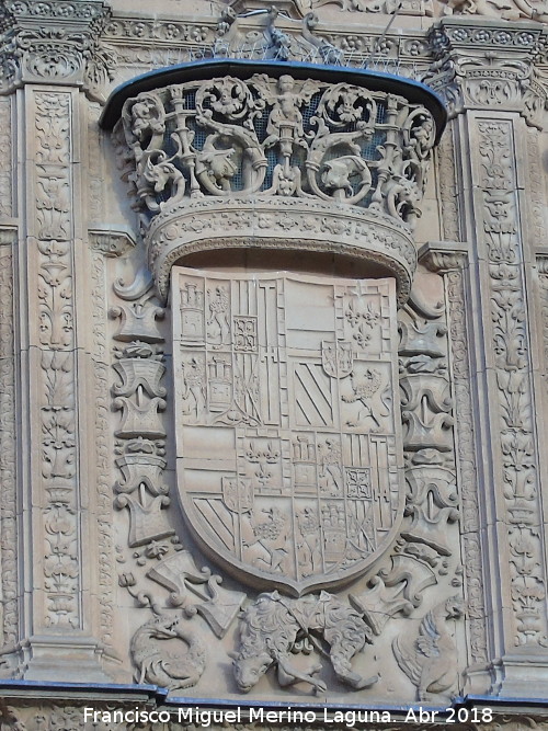 Espaa - Espaa. Escudo de Espaa del siglo XVI. Universidad de Salamanca