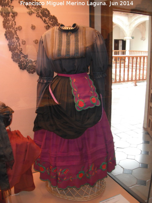 Villargordo - Villargordo. Traje tpico. Museo de Artes y Costumbres Populares de Jan