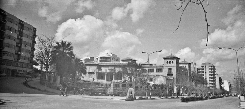 Clnica de Don Domingo Cceres - Clnica de Don Domingo Cceres. Foto antigua archivo IEG