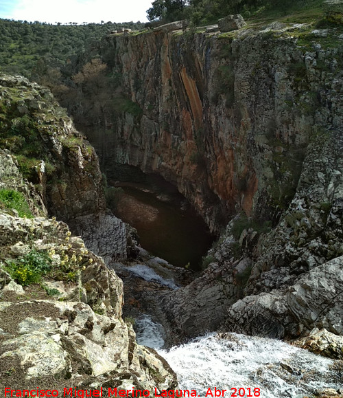 Cascada del Cimbarrillo - Cascada del Cimbarrillo. Desde la parte alta de la cascada