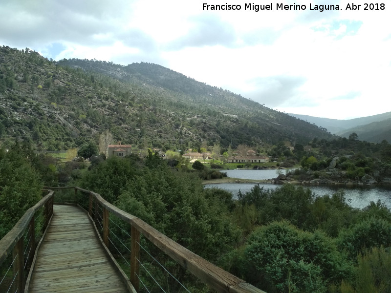 Sendero del Enebral - Sendero del Enebral. Con vistas hacia Las Cruceras