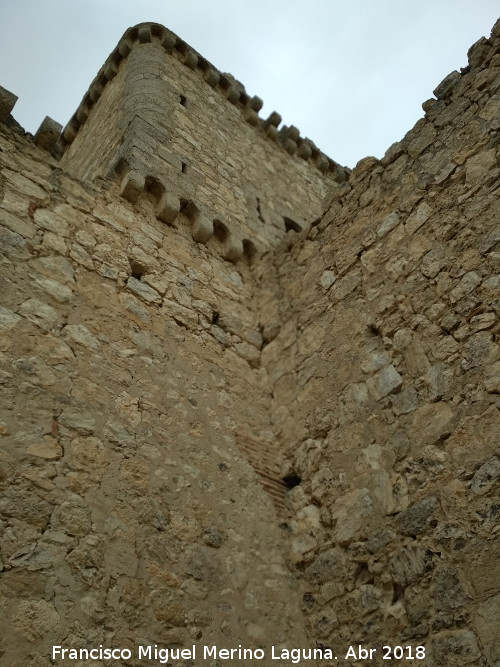 Castillo de Barcience - Castillo de Barcience. Torre del Homenaje desde el patio de armas