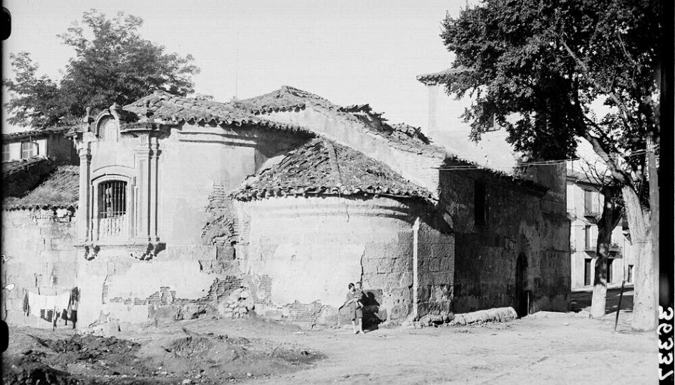 Iglesia de Santiago del Arrabal - Iglesia de Santiago del Arrabal. Foto antigua de Antonio Passaporte