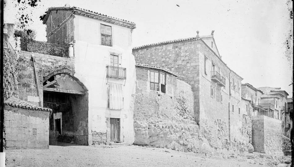 Puerta del Ro - Puerta del Ro. 1889. Autor J. Laurent y Ca