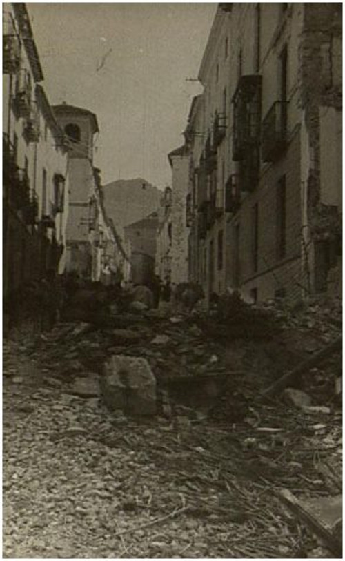 Calle Muoz Garnica - Calle Muoz Garnica. Bombardeo de Jan (1937)