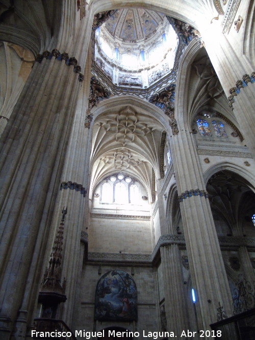 Catedral Nueva. Crucero - Catedral Nueva. Crucero. 