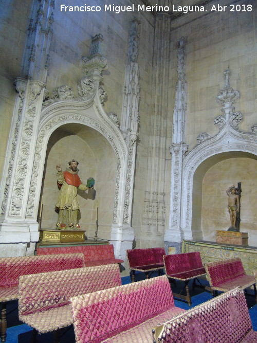 Catedral Nueva. Capilla de la Virgen de Lourdes y San Tirso - Catedral Nueva. Capilla de la Virgen de Lourdes y San Tirso. 