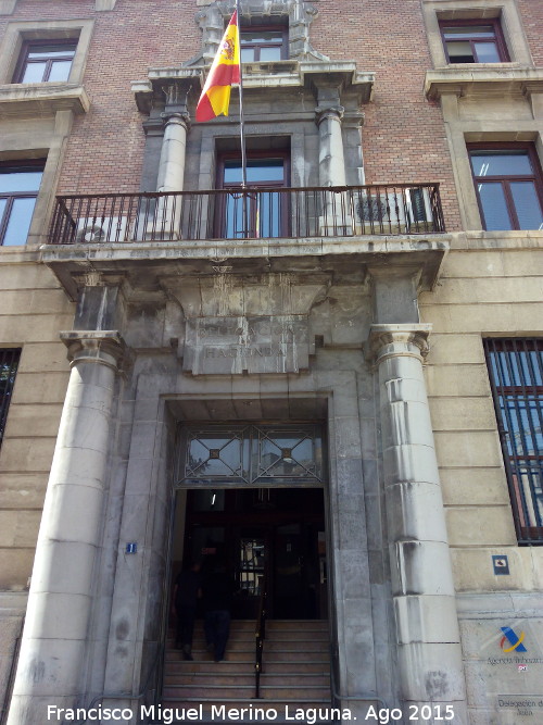 Edificio de Hacienda - Edificio de Hacienda. Portada