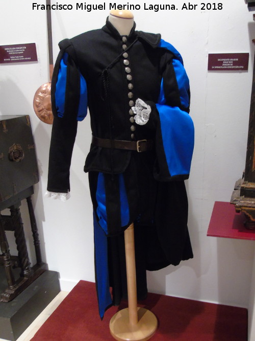 Ropa masculina del Siglo XVI - Ropa masculina del Siglo XVI. Exposicin en el Palacio Episcopal de Salamanca