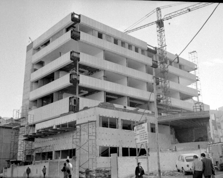 Edificio de Correos y Telgrafos - Edificio de Correos y Telgrafos. Foto antigua. Construyndose