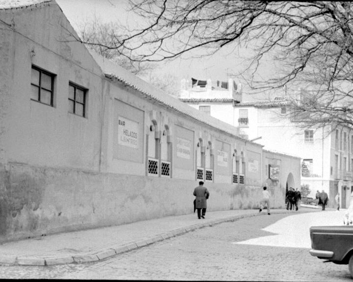 Edificio de Correos y Telgrafos - Edificio de Correos y Telgrafos. Foto antigua. Antigua piscina municipal