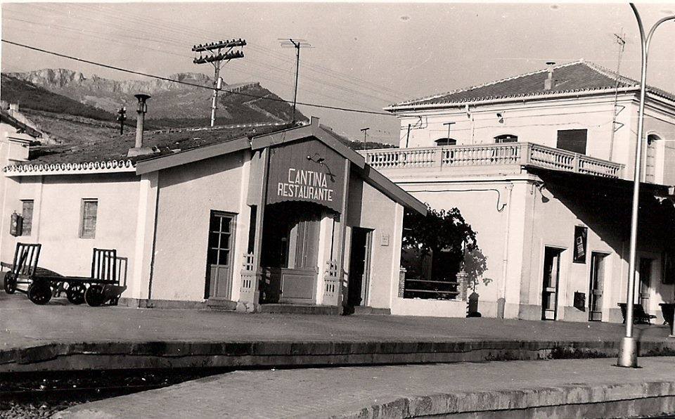 Estacin de Jan - Estacin de Jan. Foto antigua. Cantina