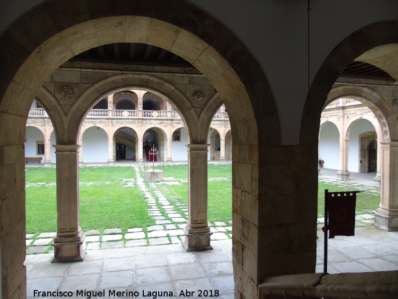 Colegio del Arzobispo Fonseca - Colegio del Arzobispo Fonseca. Galera baja