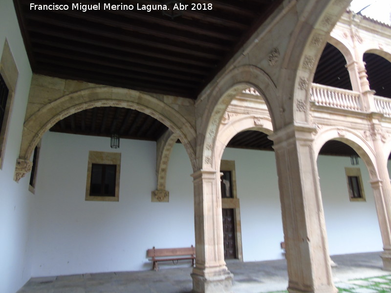 Colegio del Arzobispo Fonseca - Colegio del Arzobispo Fonseca. Galera baja