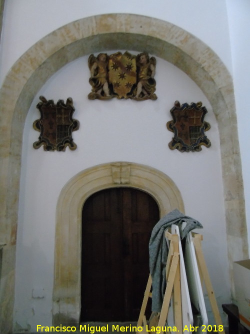 Colegio del Arzobispo Fonseca - Colegio del Arzobispo Fonseca. Escudos y puerta