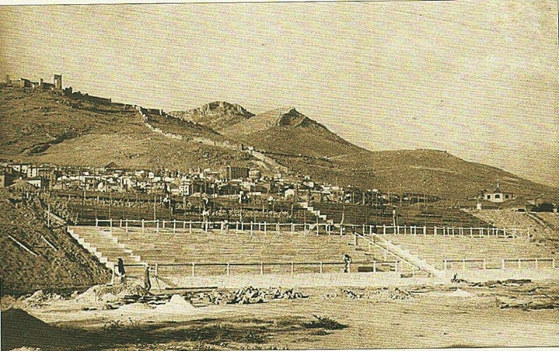 Antiguo Estadio de La Victoria - Antiguo Estadio de La Victoria. Construyendolo